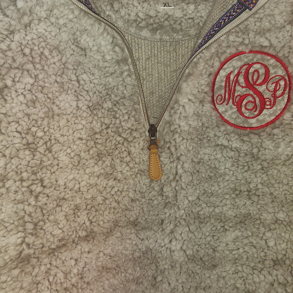 Wild Heart Fleece Pullover - Picture 4 of 7